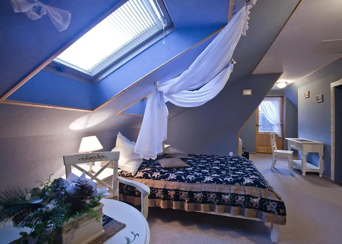 לינה וארוחת בוקר Kurant זקופאנה