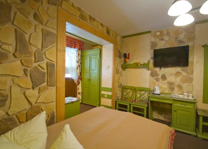 לינה וארוחת בוקר Kurant זקופאנה