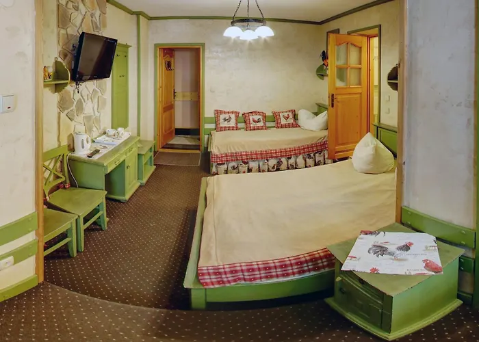 לינה וארוחת בוקר Kurant 3*